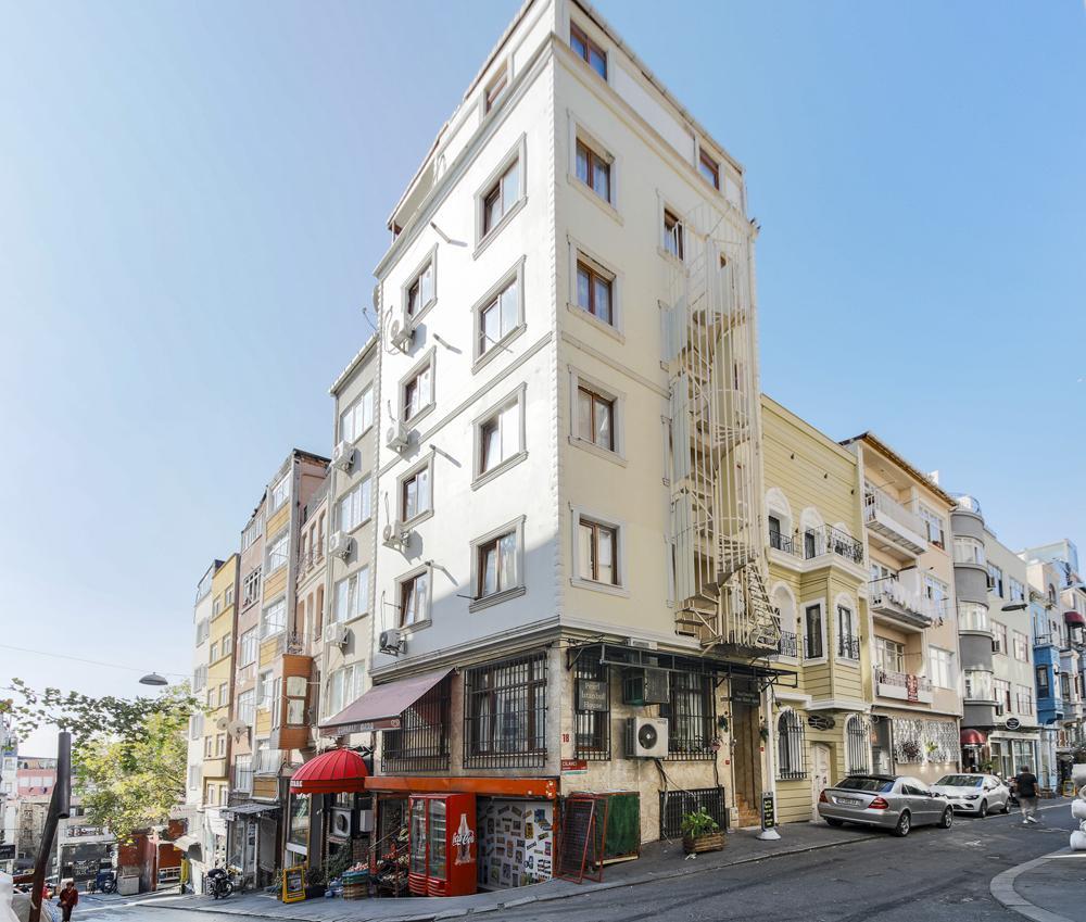 TARİHİ YARIMADA SINIRLARI İÇİNDE SATILIK RUHSATLI APART OTEL